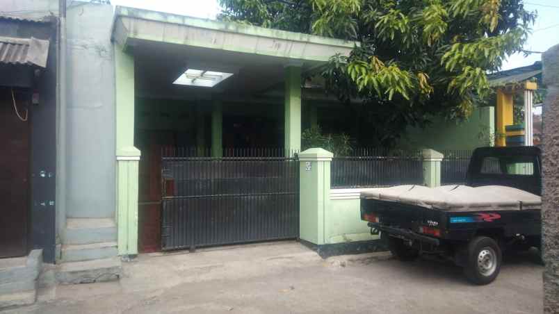 dijual rumah muara