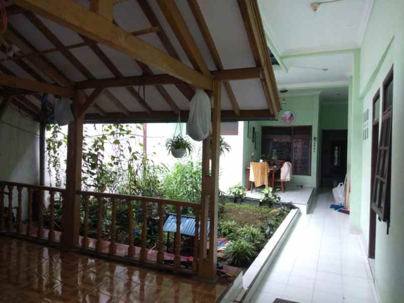 dijual rumah muara