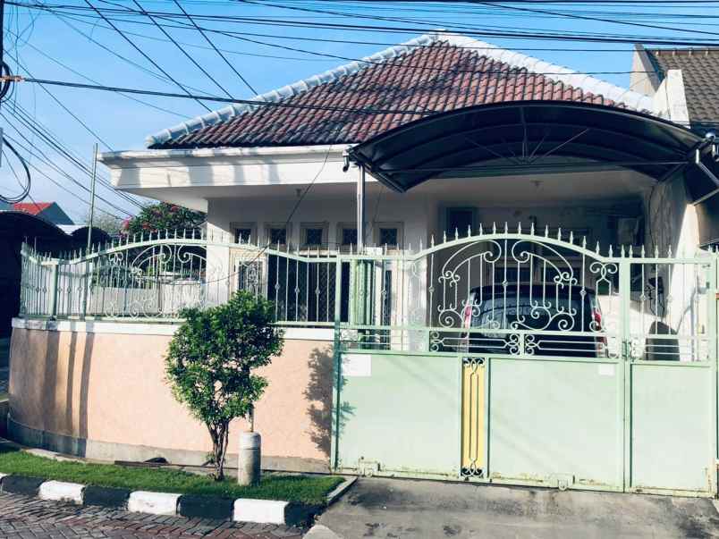 dijual rumah mulyosari prima