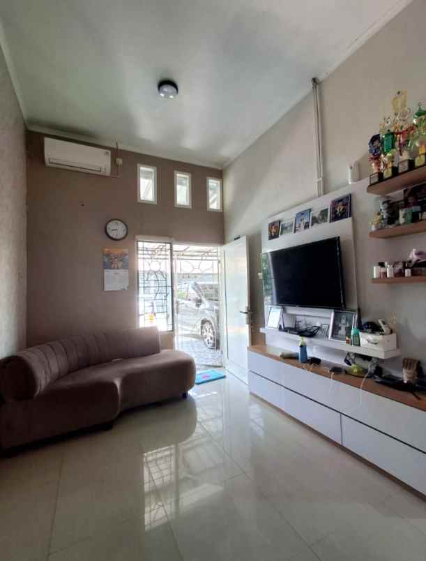 dijual rumah mutiara gading city bekasi