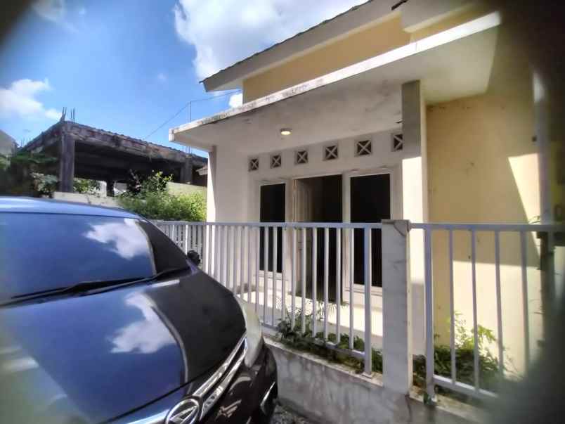 dijual rumah ngentak caturtunggal kec