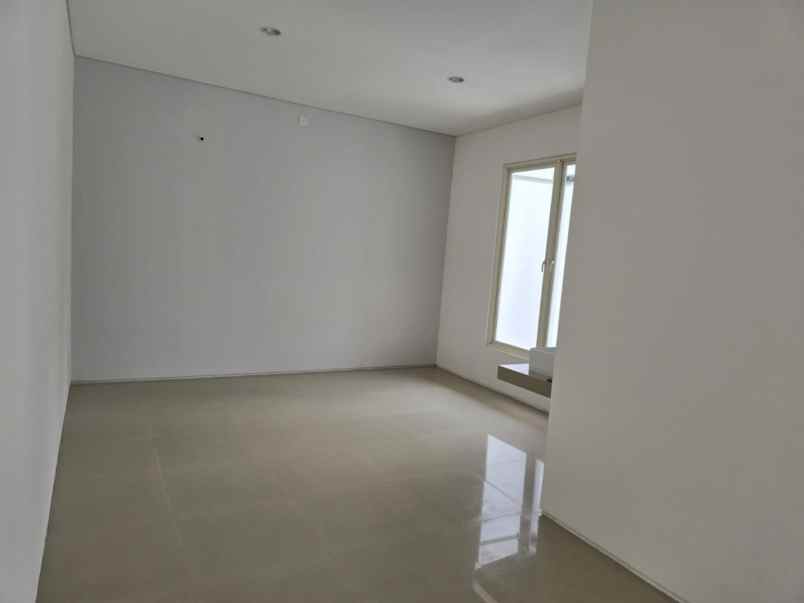 dijual rumah northwest park nd7