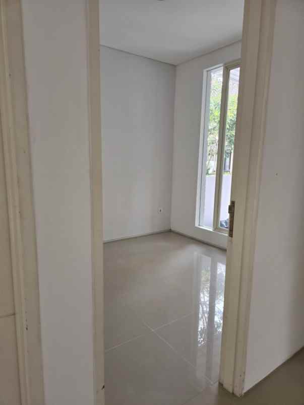 dijual rumah northwest park nd7