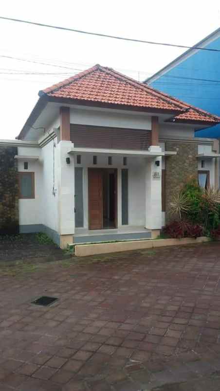 dijual rumah nusa dua