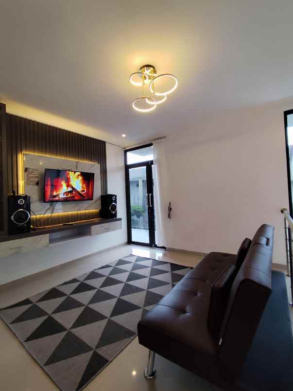 dijual rumah oro oro ombo