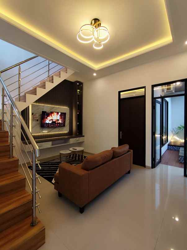 dijual rumah oro oro ombo