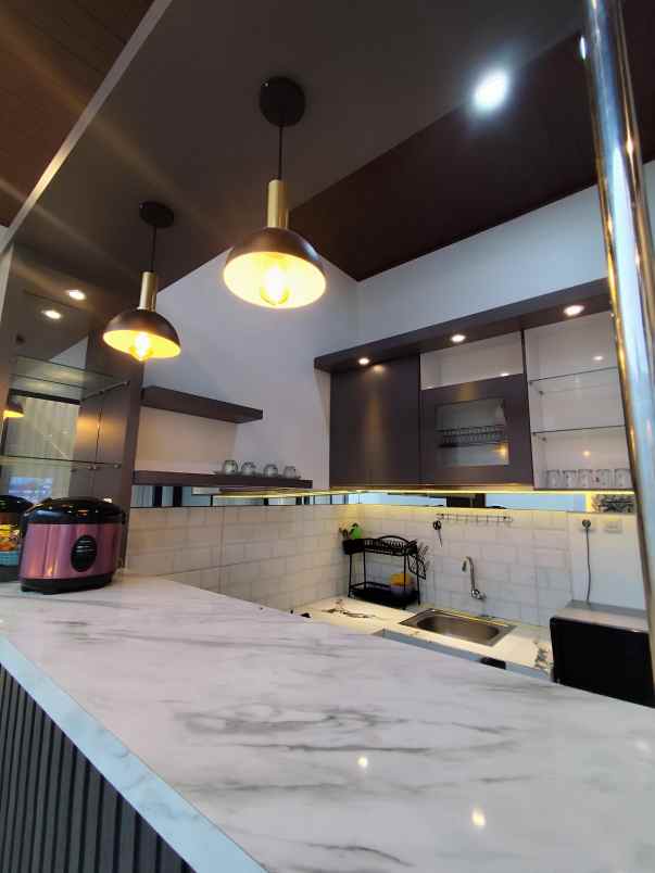 dijual rumah oro oro ombo