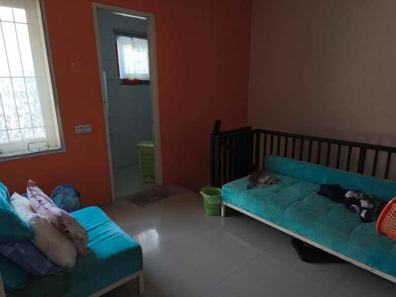 dijual rumah pakuwon city