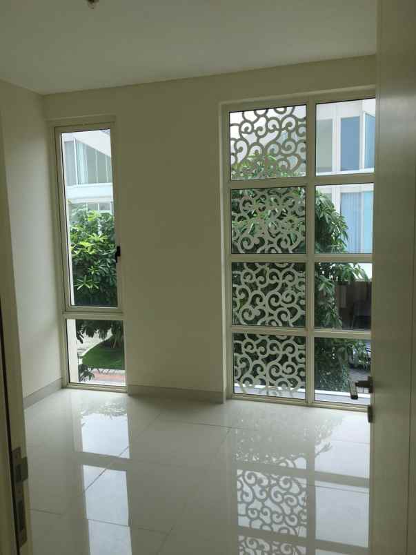 dijual rumah pakuwon city zimbali costa