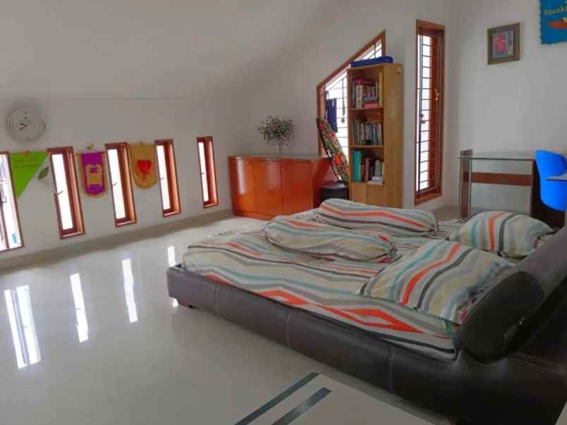 dijual rumah palmerah jakarta barat