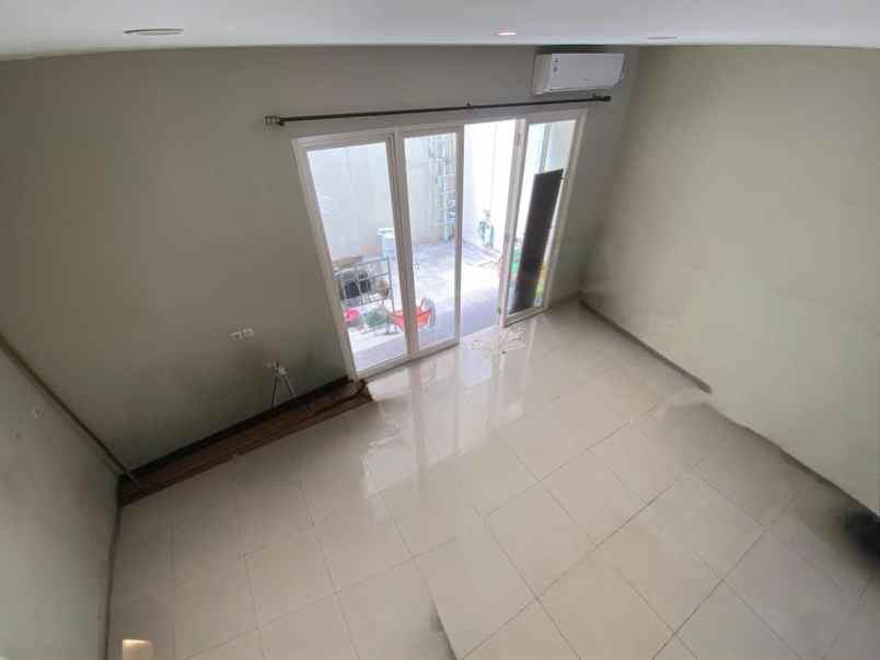 dijual rumah pantai mentari