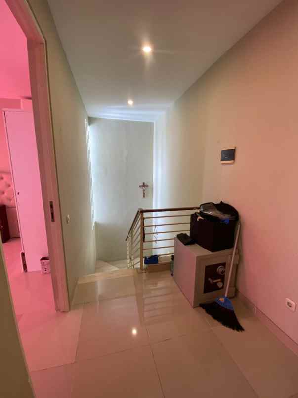 dijual rumah pantai mentari