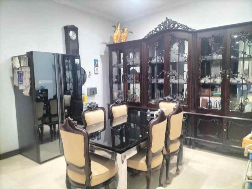 dijual rumah parahyangan permai