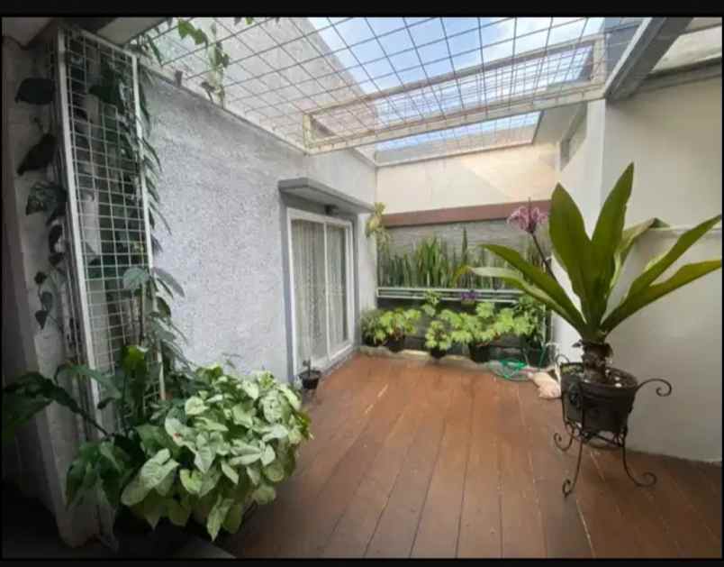 dijual rumah pasteur