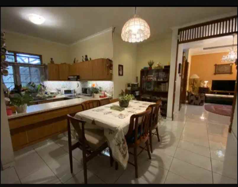 dijual rumah pasteur