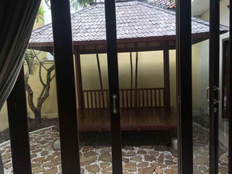 dijual rumah pecatu graha komplex yudistira