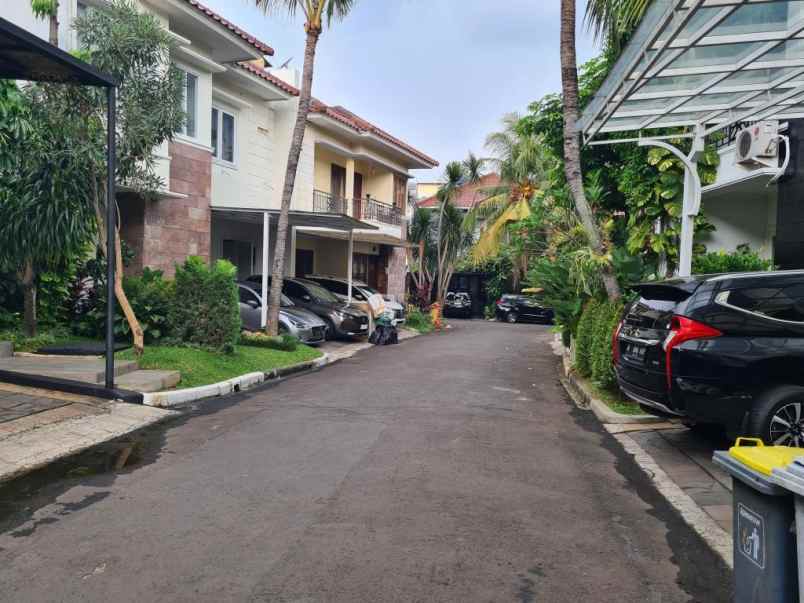 dijual rumah pejaten