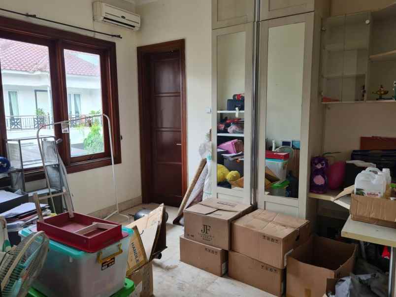 dijual rumah pejaten