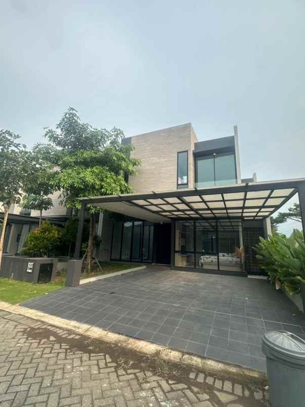 dijual rumah pelican hill citraland