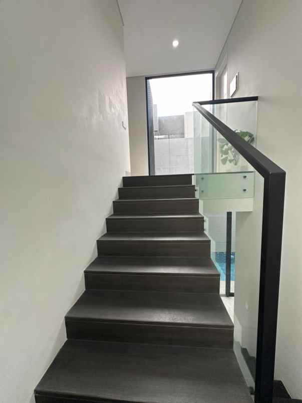 dijual rumah pelican hill citraland