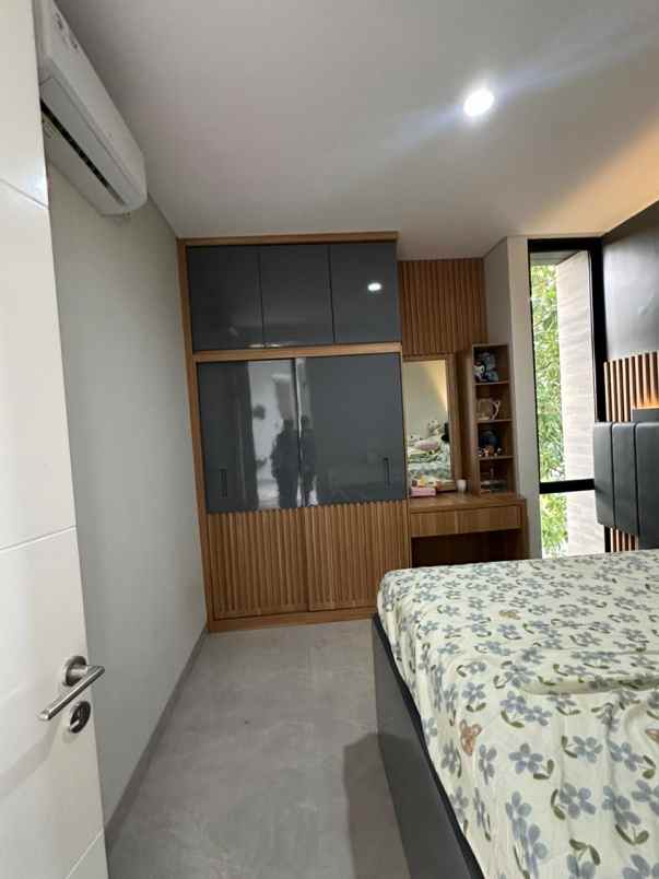 dijual rumah pelican hill citraland