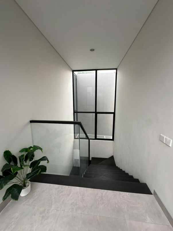 dijual rumah pelican hill citraland