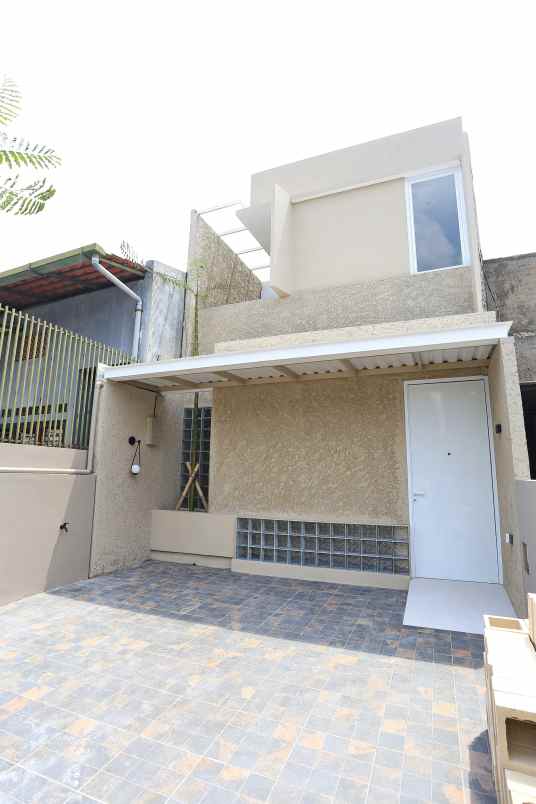 dijual rumah permata bumi cisaranten