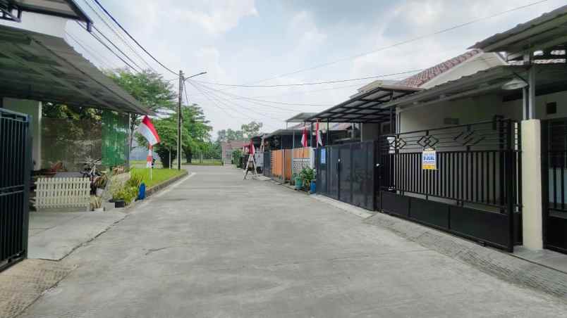 dijual rumah permata legenda 3 padurenan