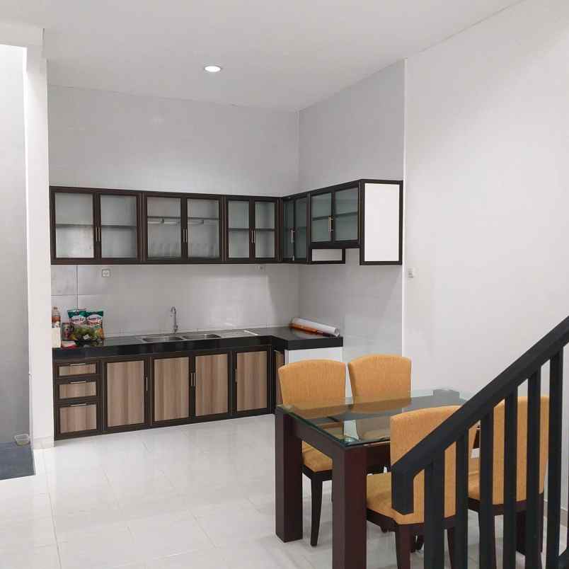 dijual rumah permata safira