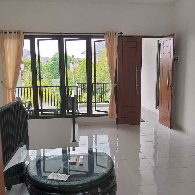 dijual rumah permata safira