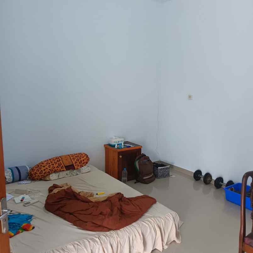 dijual rumah perum bukit rivaria