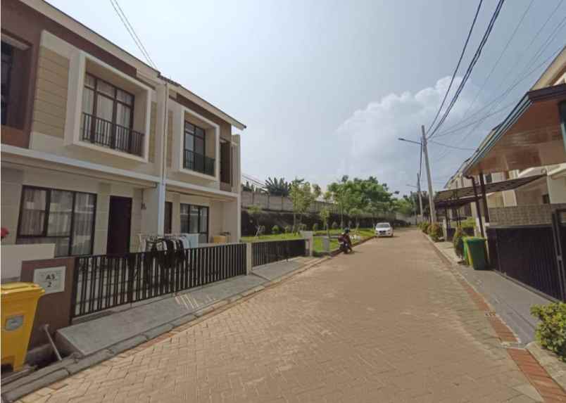 dijual rumah perumahan casa arjuna kel