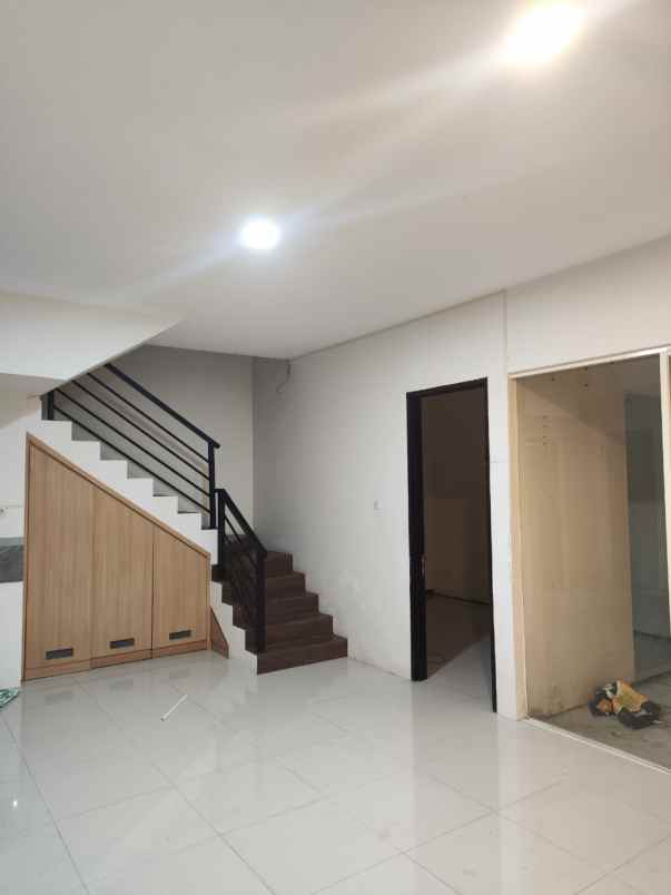 dijual rumah perumahan de casa