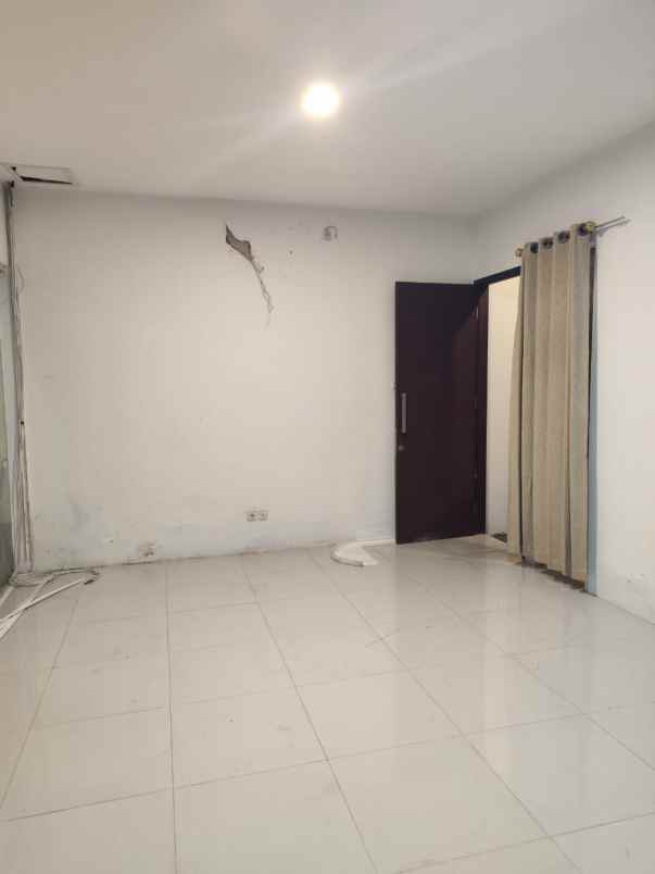 dijual rumah perumahan de casa
