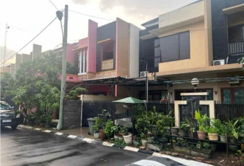 dijual rumah perumahan galaxy residence