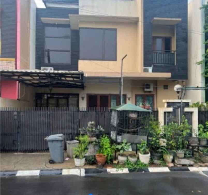 dijual rumah perumahan galaxy residence