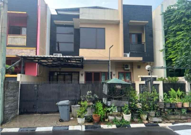 dijual rumah perumahan galaxy residence