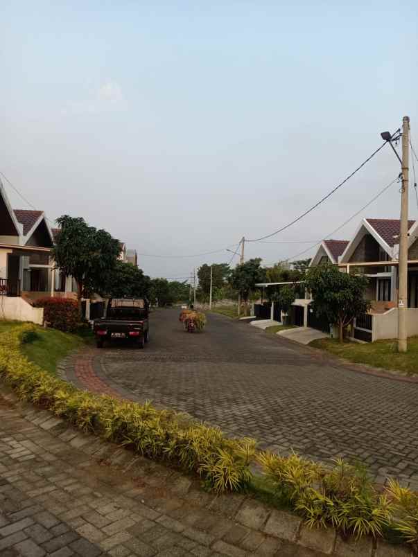 dijual rumah perumahan greenland at tidar