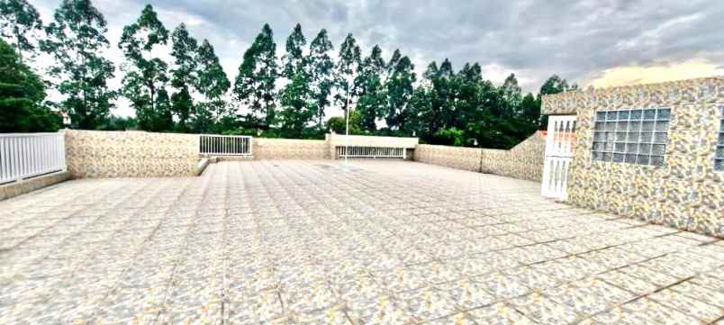 dijual rumah perumahan malaka country