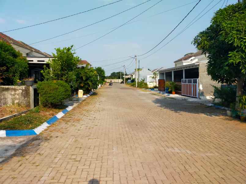 dijual rumah perumahan panorama bali