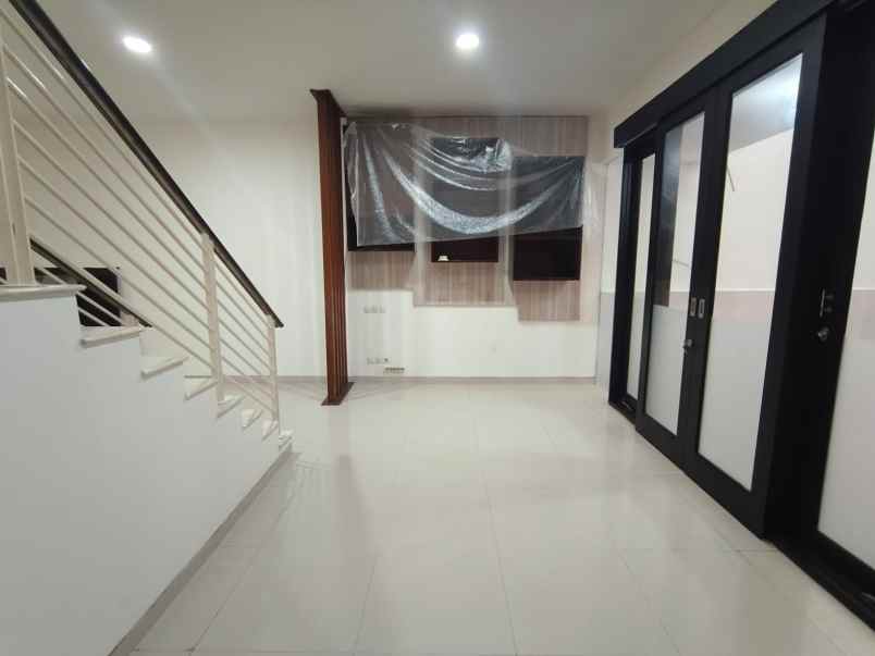 dijual rumah perumahan pantai mentari