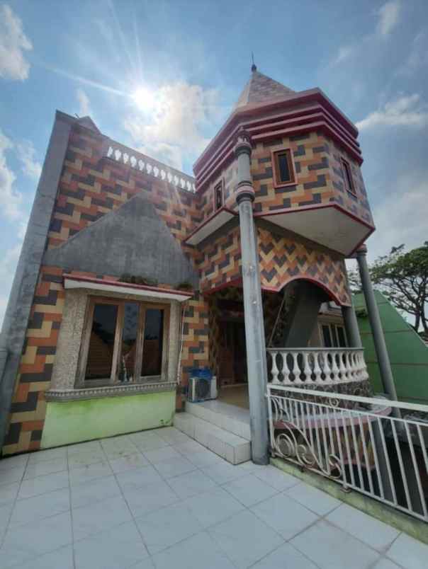 dijual rumah perumahan permata jingga