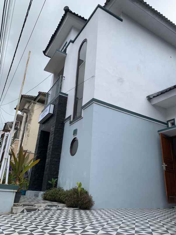 dijual rumah perumahan pesona anindya