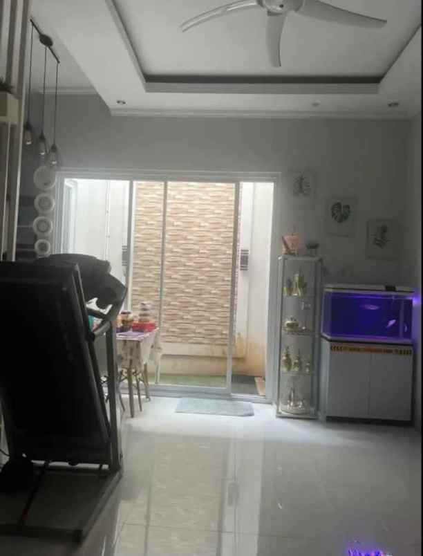 dijual rumah perumahan puri kranji regency