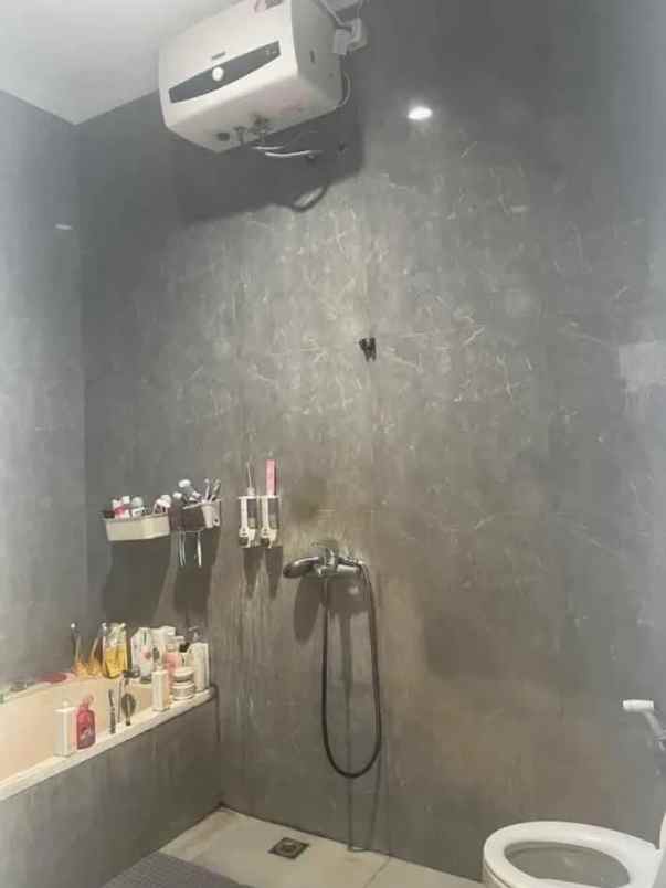 dijual rumah perumahan puri kranji regency