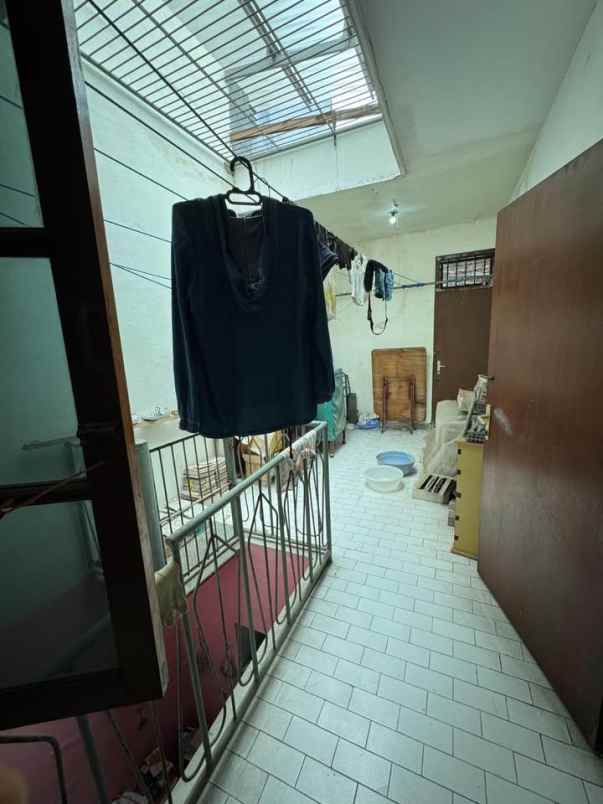 dijual rumah perumahan villa kalijudan