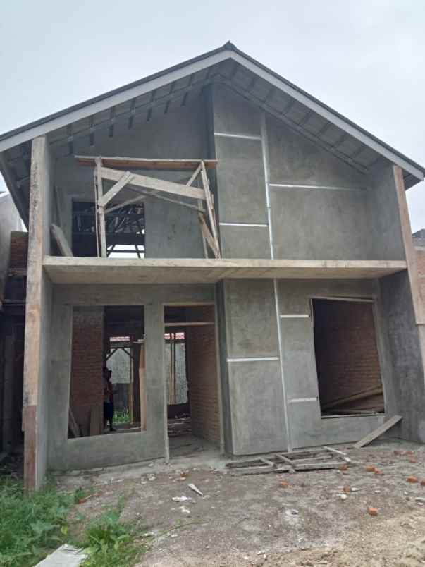 dijual rumah pesan bangun