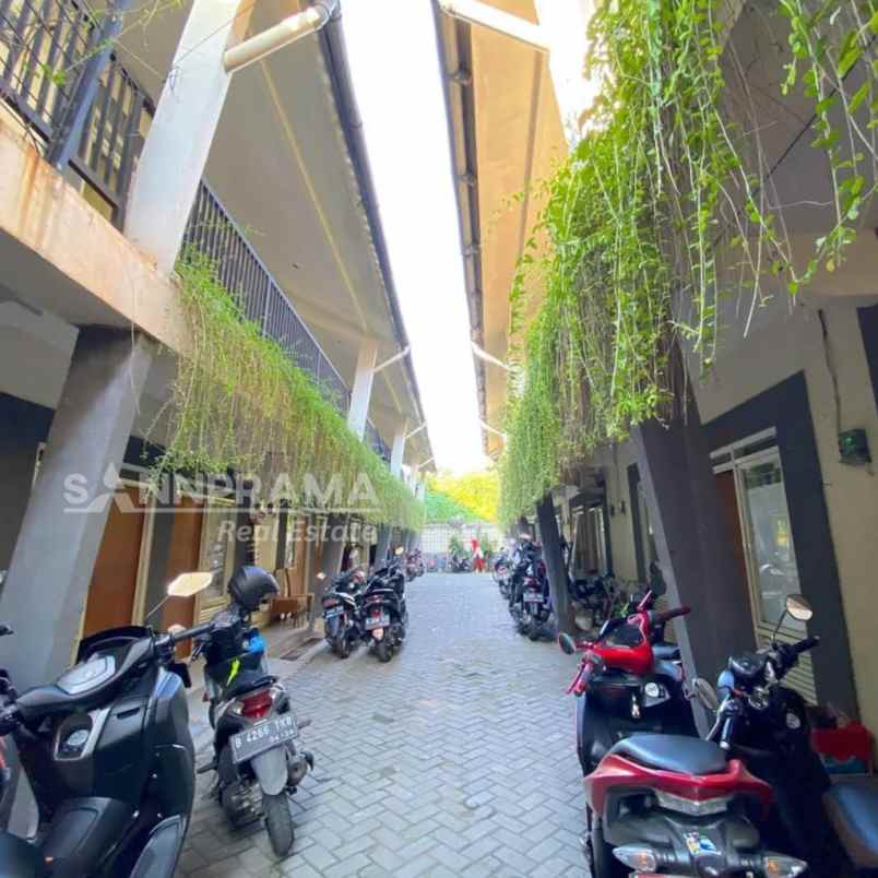 dijual rumah petukangan selatan