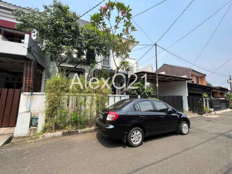 dijual rumah petukangan selatan