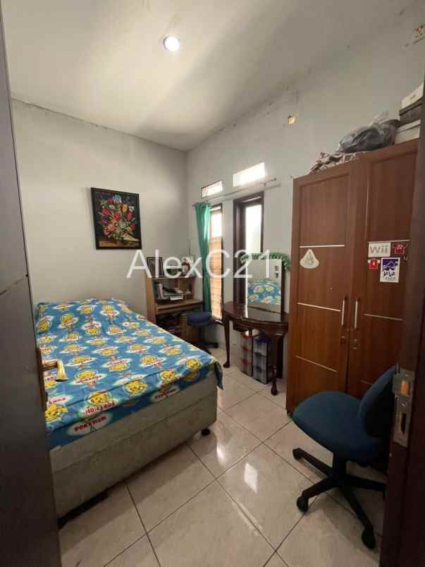 dijual rumah petukangan selatan